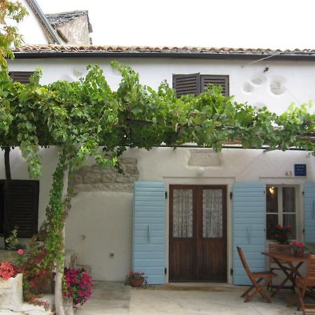 Holiday Home Trostova Kuca Pazin Oda fotoğraf
